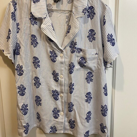Tahari Women Pajamas Set. Short Sleeve Button Shirt & Shorts Rayon X-Large NWT - Picture 2 of 12